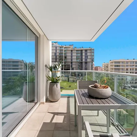 Atlantic View By An Island Фуншал